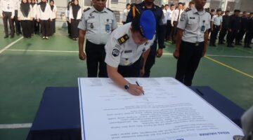 Kalapas Pimpin Apel Ikrar Deklarasi Zero HALINAR, Komitmen Lapas Pancur Batu Wujudkan Pemasyarakatan Bersih dan Berintegritas